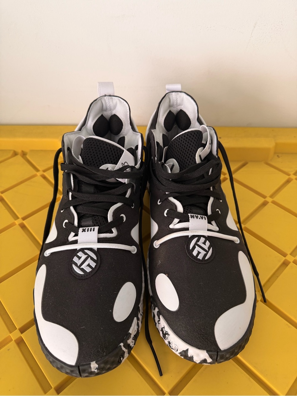 Adidas Men's Black and White Athletic Sneakers - Stylish Performance Shoe
